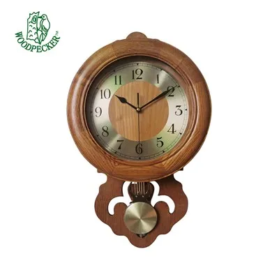 Има ли модерни стенни часовници с метална рамка?